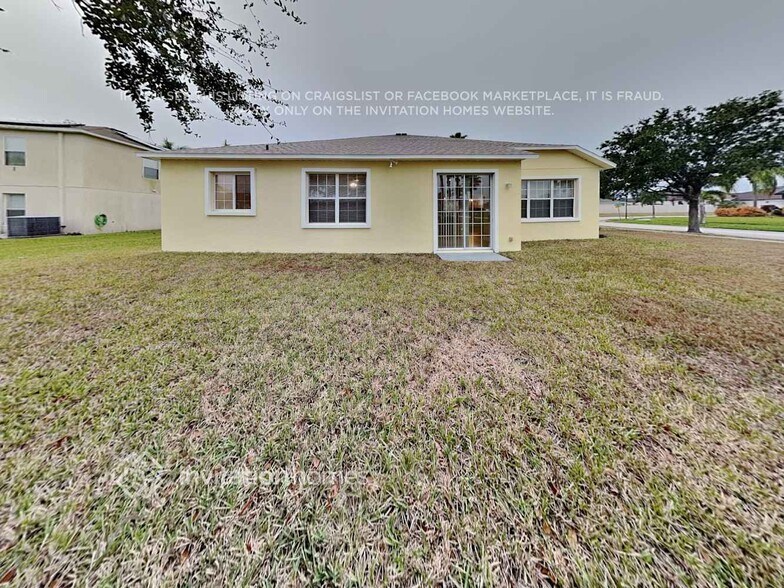 Building Photo - 5253 Moon Shell Dr