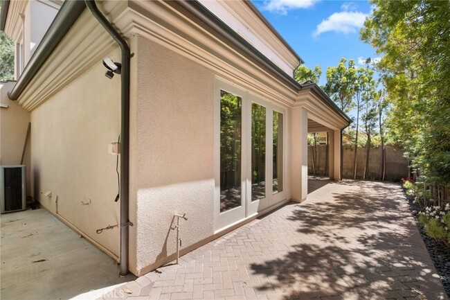 Building Photo - 59 Lupari