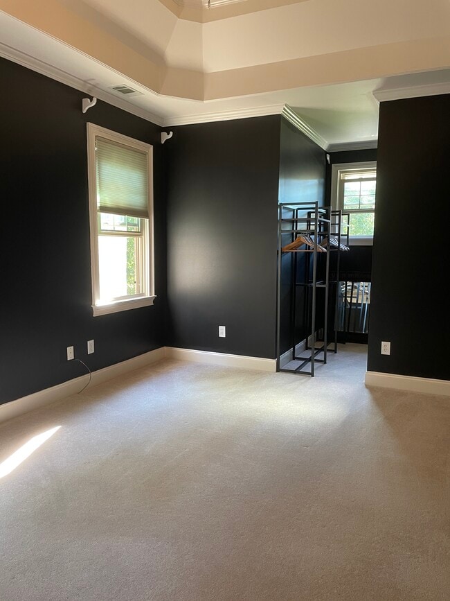 Building Photo - 5000 Wildeoak Trail