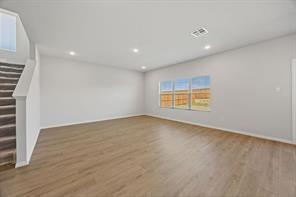 Building Photo - 512 Meadow Run Dr