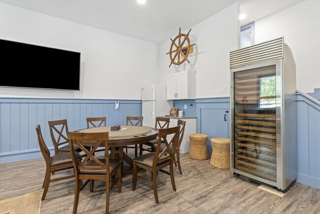 Building Photo - 65 Starboard Ln