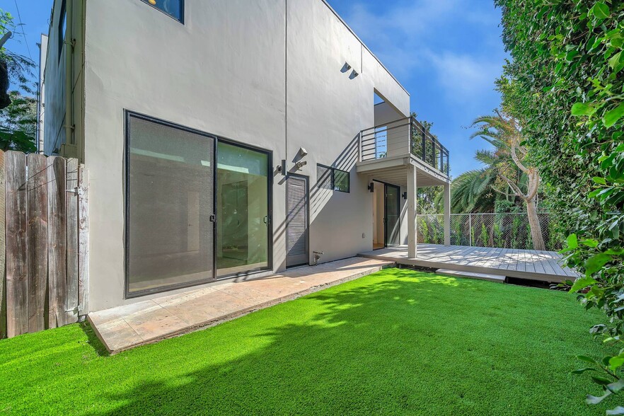 Backyard - 1531 Wellesley Ave