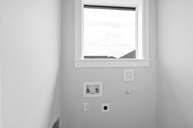 Building Photo - 1026-KE1026 Sassafras St