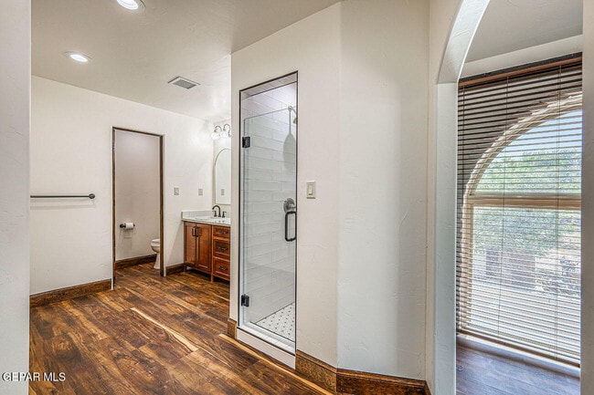 Building Photo - 137 Lanell Dr