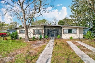 Building Photo - 1625 Crystal Ct W