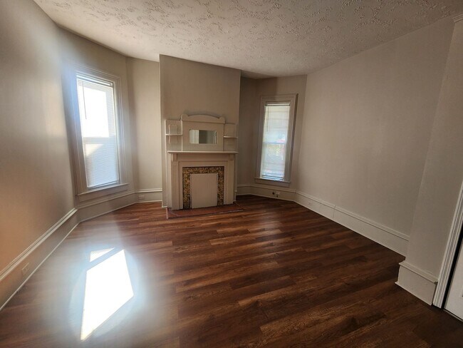 Building Photo - 1842 Bolling Ave