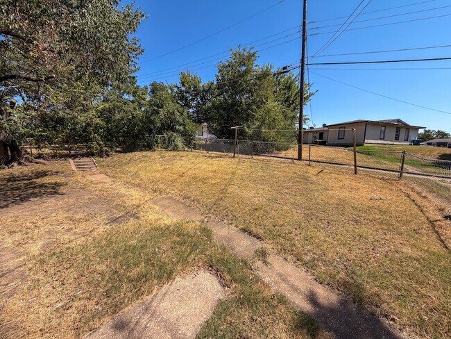 Building Photo - 32 Twining Dr