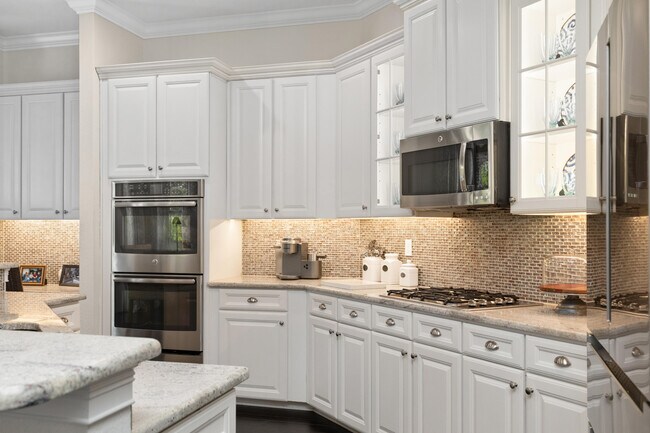 Building Photo - 9131 Cattail Run