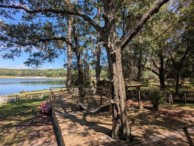 Building Photo - Lakefront Living on Little Lake Geneva – Main Home + Private In-Law Suite!