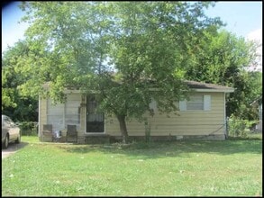 Building Photo - 600 Dorothy Dr