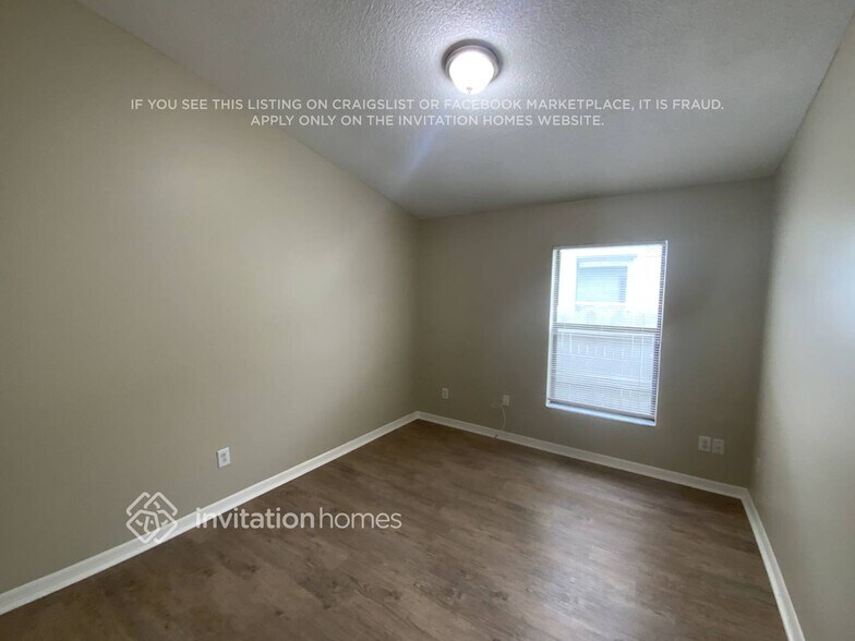 Building Photo - 2700 Port Ct