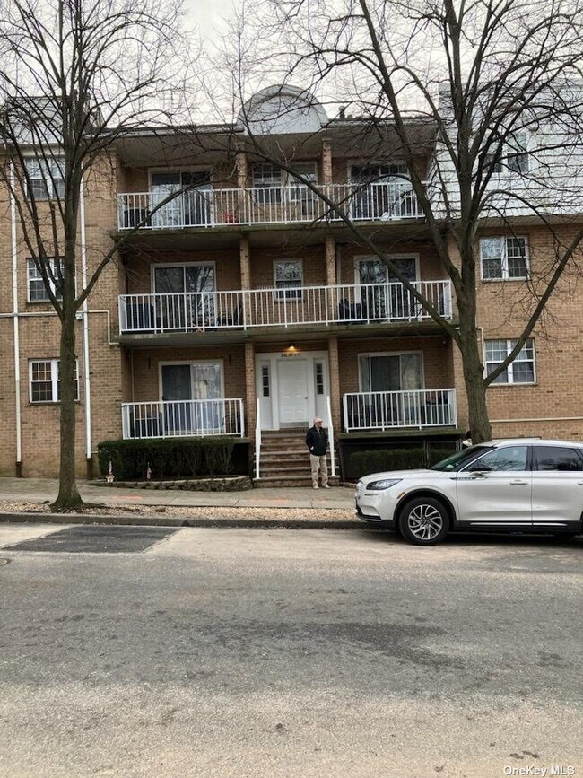 65 Elmwood Park Dr 65 Elmwood Park Dr Staten Island NY 10314