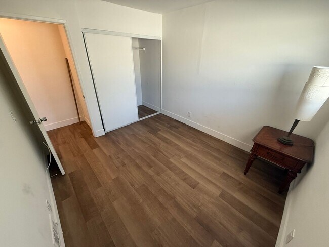 Building Photo - Paradise Manor Condo for lease