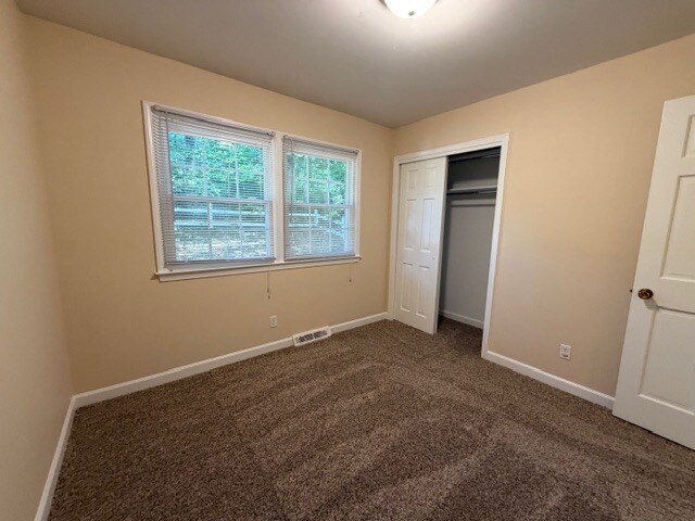 Building Photo - 5606 Bledsoe Dr