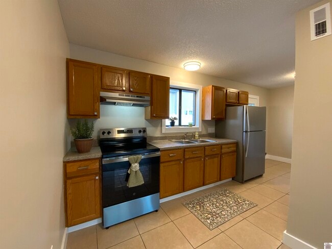 Building Photo - 200 N 31st St