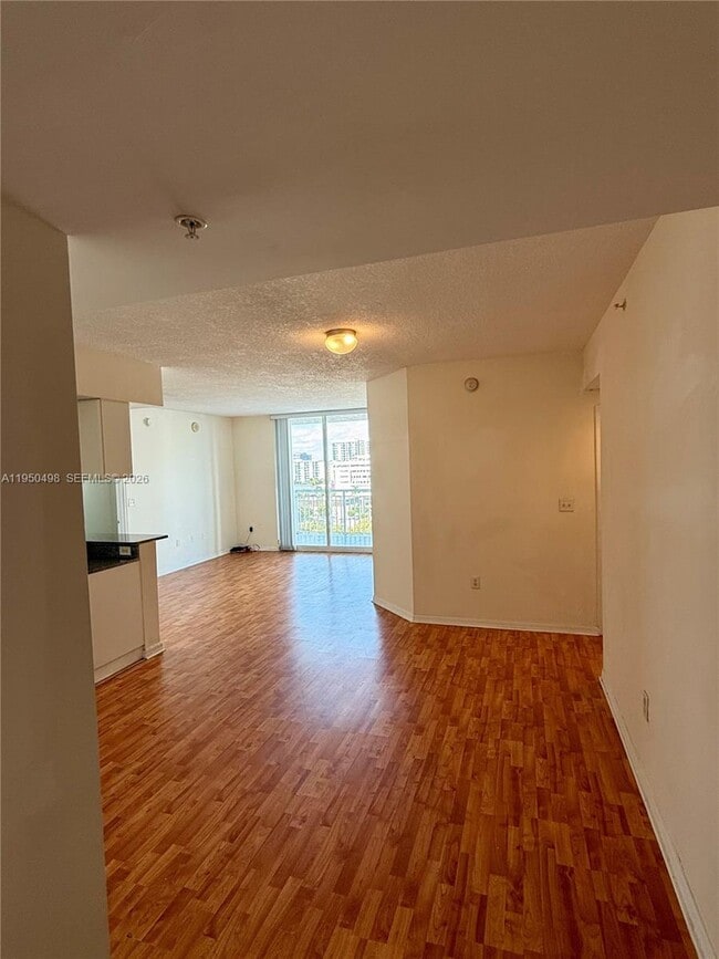 Building Photo - 275 NE 18th St