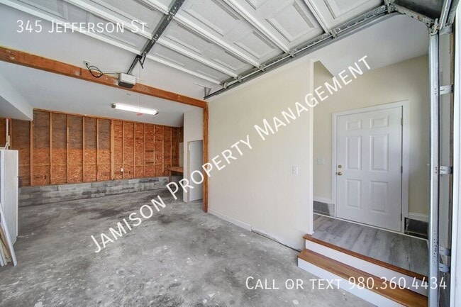 Building Photo - 345 Jefferson St