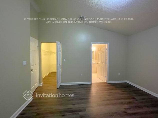 Building Photo - 13606 SW 119th Ave