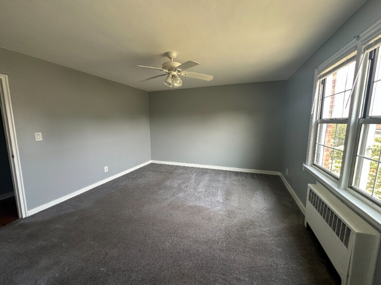 Building Photo - 800 tutor Ct