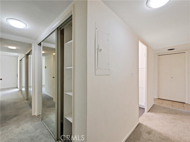 Building Photo - 540 Kelton Ave