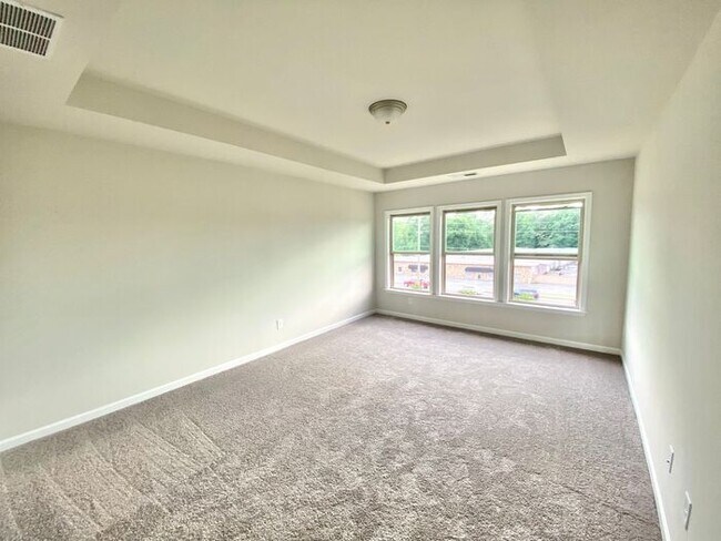 Building Photo - 230 Mahone Dr