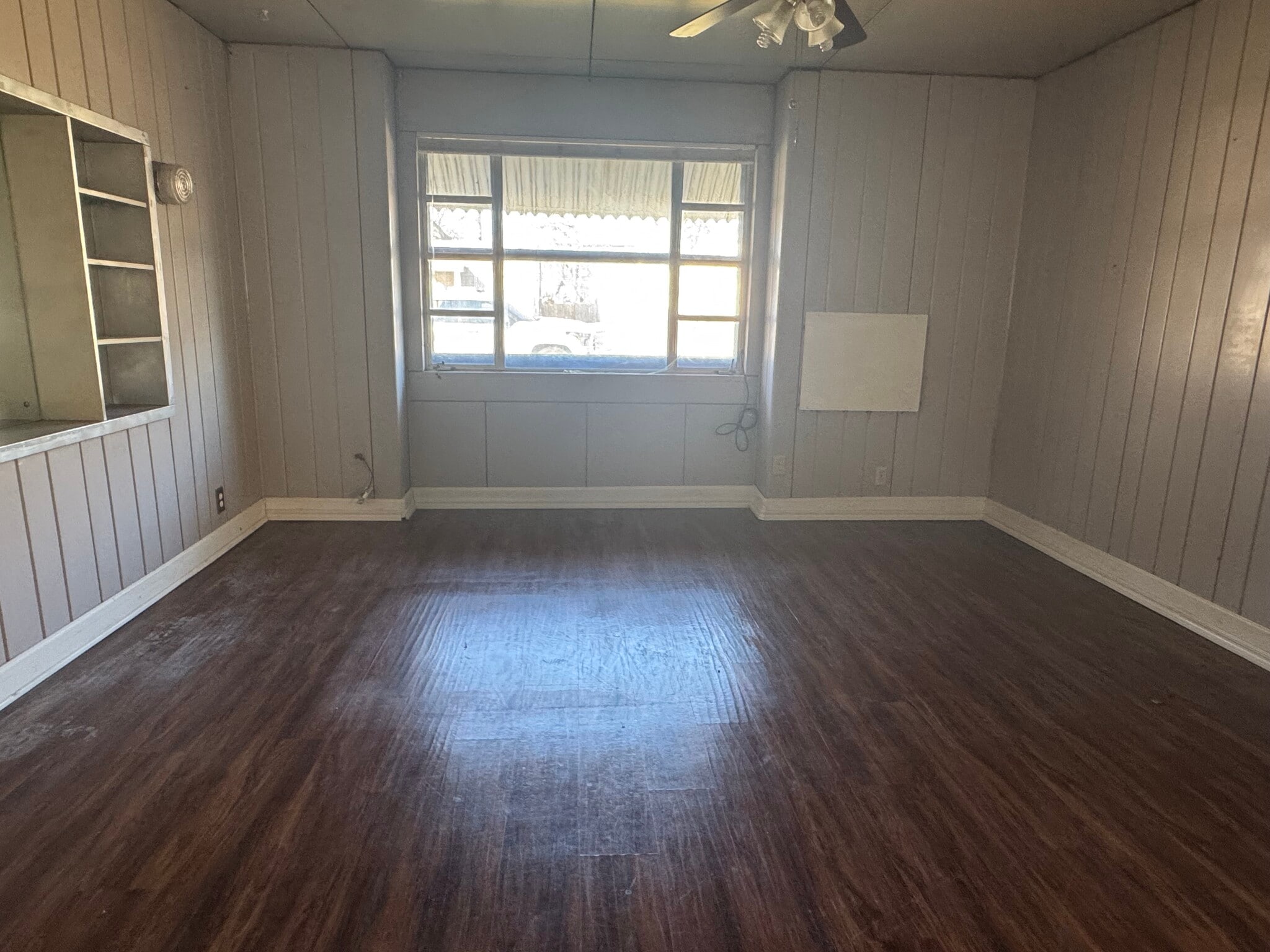 Building Photo - 2119 W Sherwood Ave