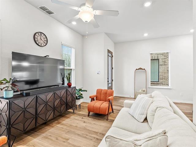 Building Photo - 1137 Concan Dr