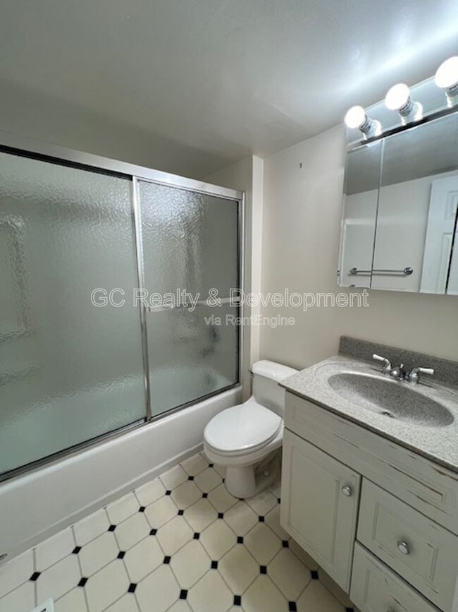 Building Photo - 1540 Edgefield Ln