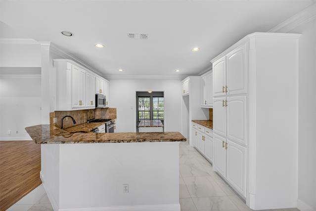 Building Photo - 4405 Wolf Ct