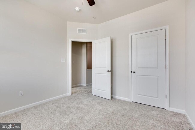 Building Photo - 3117 Laurel Hl Rd