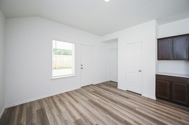 Building Photo - 16738 Paintbrush Holw Ln