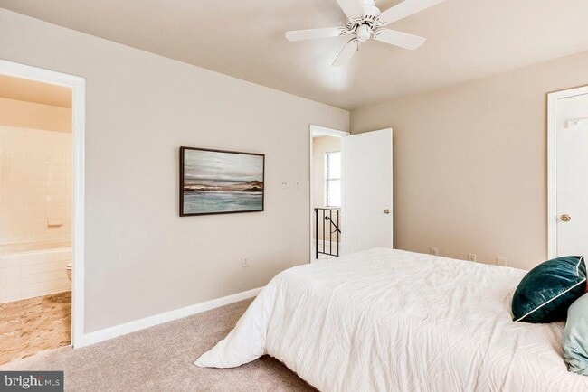Building Photo - 939 Barton Oaks Pl
