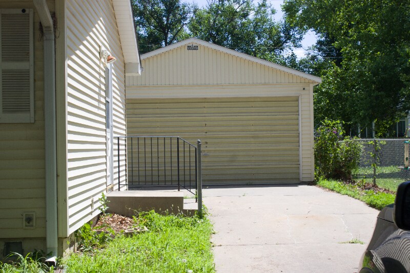 Building Photo - 1416 SW 15th St