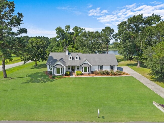 Building Photo - 1501 Cayla Way