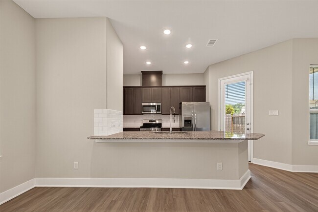 Building Photo - 13412 Sun Cay Drive