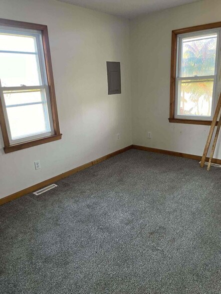 Building Photo - 10790 Erie Rd