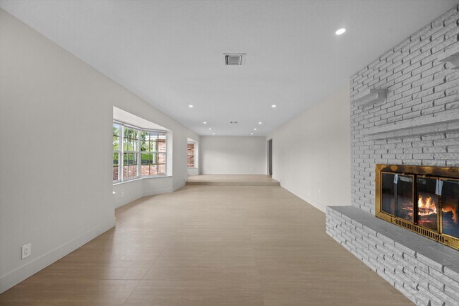 Building Photo - 10719 Tamis Trail