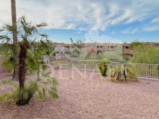 Building Photo - 16044 E Sunflower Dr