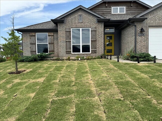 Building Photo - 1104 Black Mesa Rd