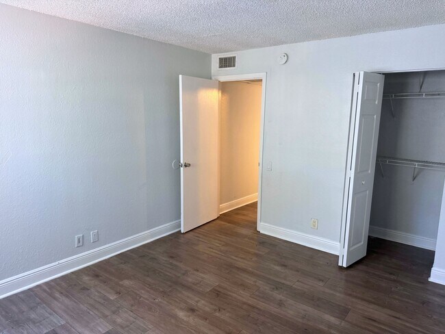 Building Photo - 4501 Treehouse Ln