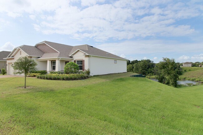 Building Photo - 2525 Carriage Pointe Loop