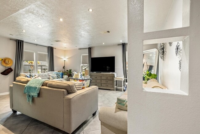 Building Photo - 5219 Avenue Q