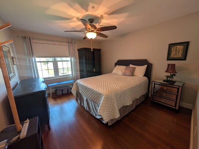 Building Photo - Fully Furnished 2-Bedroom Condo