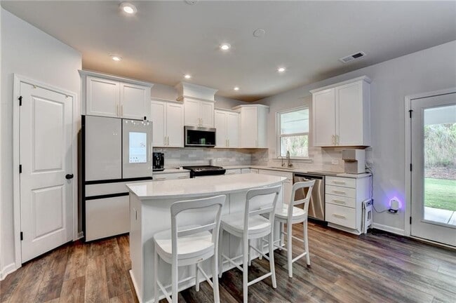 Building Photo - 5215 Wheeler Run Dr