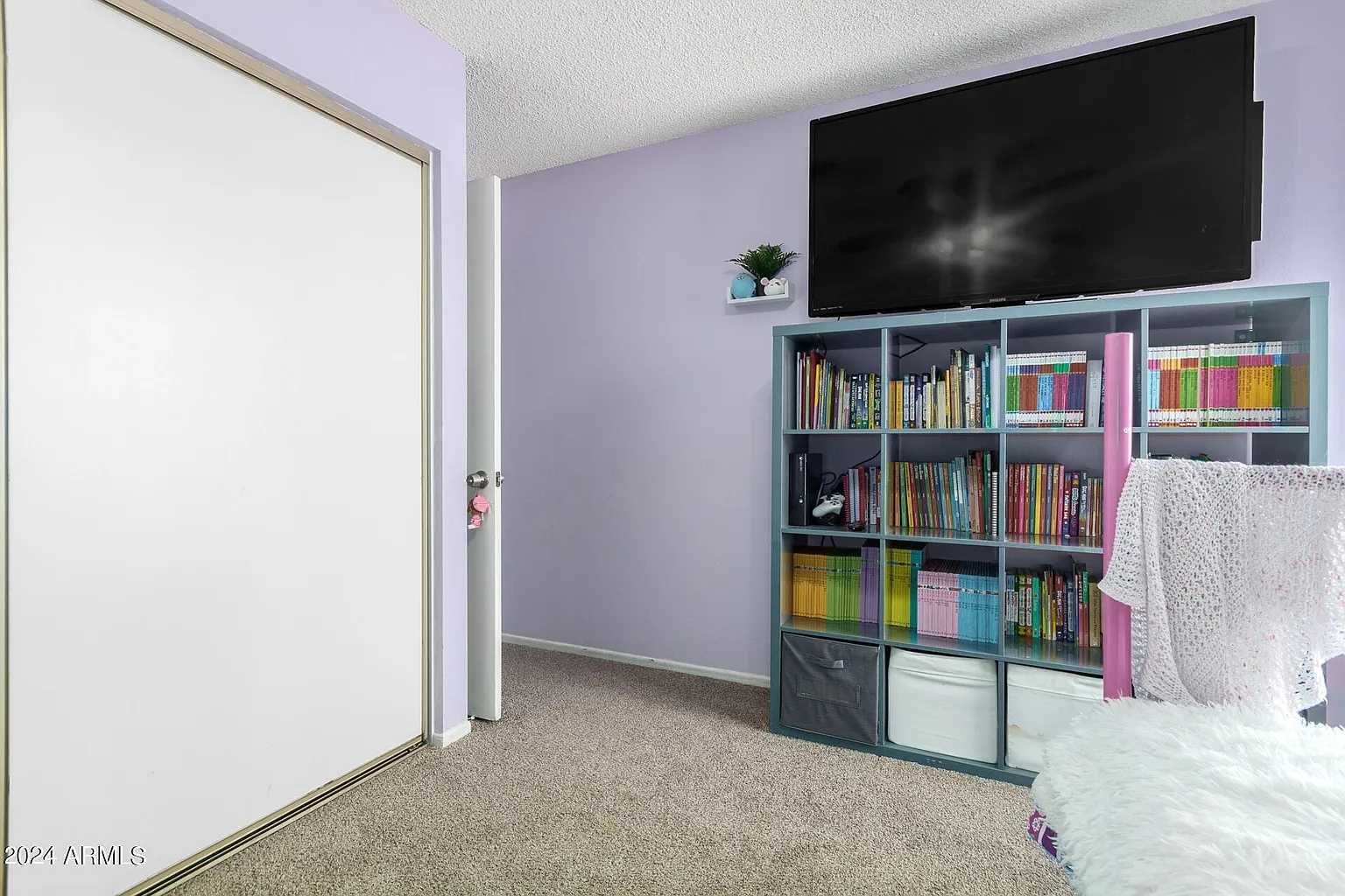 Building Photo - 716 E Hackamore St