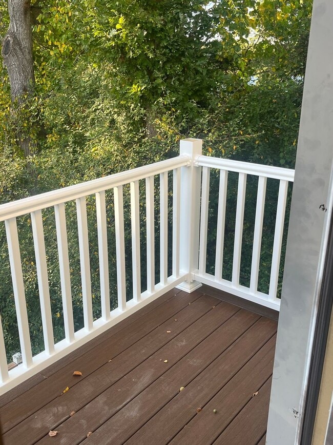 Building Photo - 2 Br / 2Ba Home with water views in Wareha...