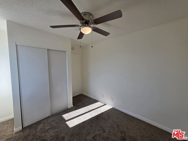 Building Photo - 11716 Oxford Ave