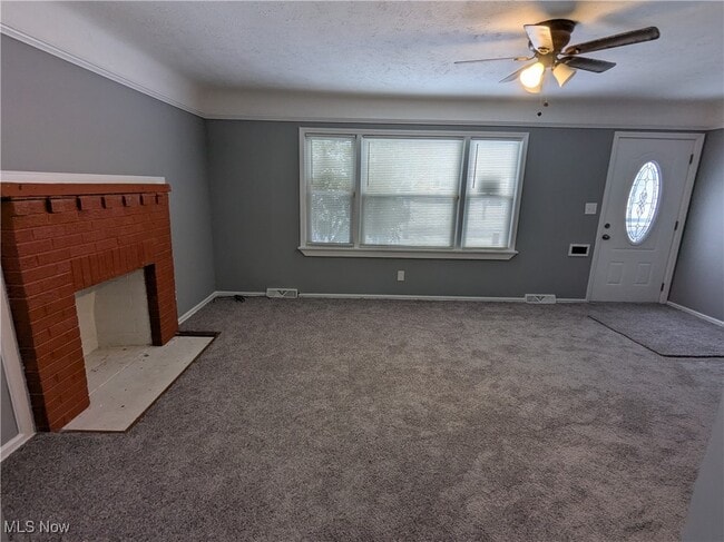 Building Photo - 16401 Home Ave