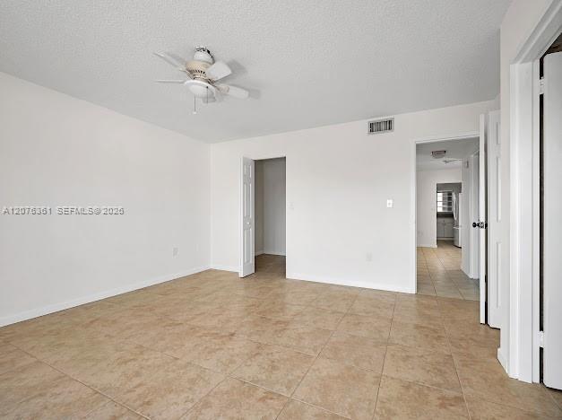 Building Photo - 7620 Carlyle Ave