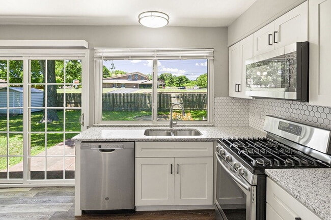 Building Photo - 3483 Norberg Dr